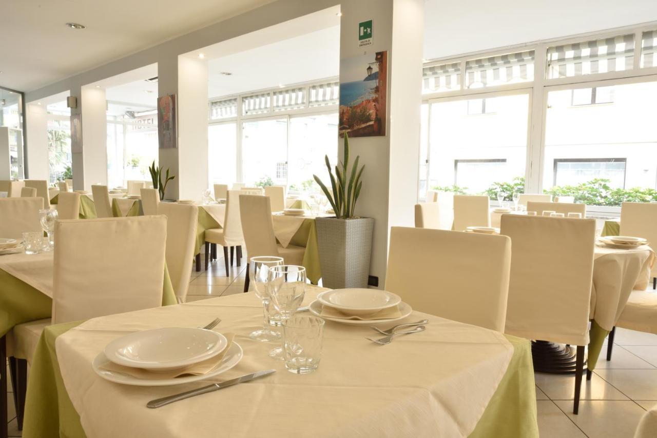 Hotel Ristorante La Marina Mhotelsgroup San Bartolomeo Al Mare Exterior photo