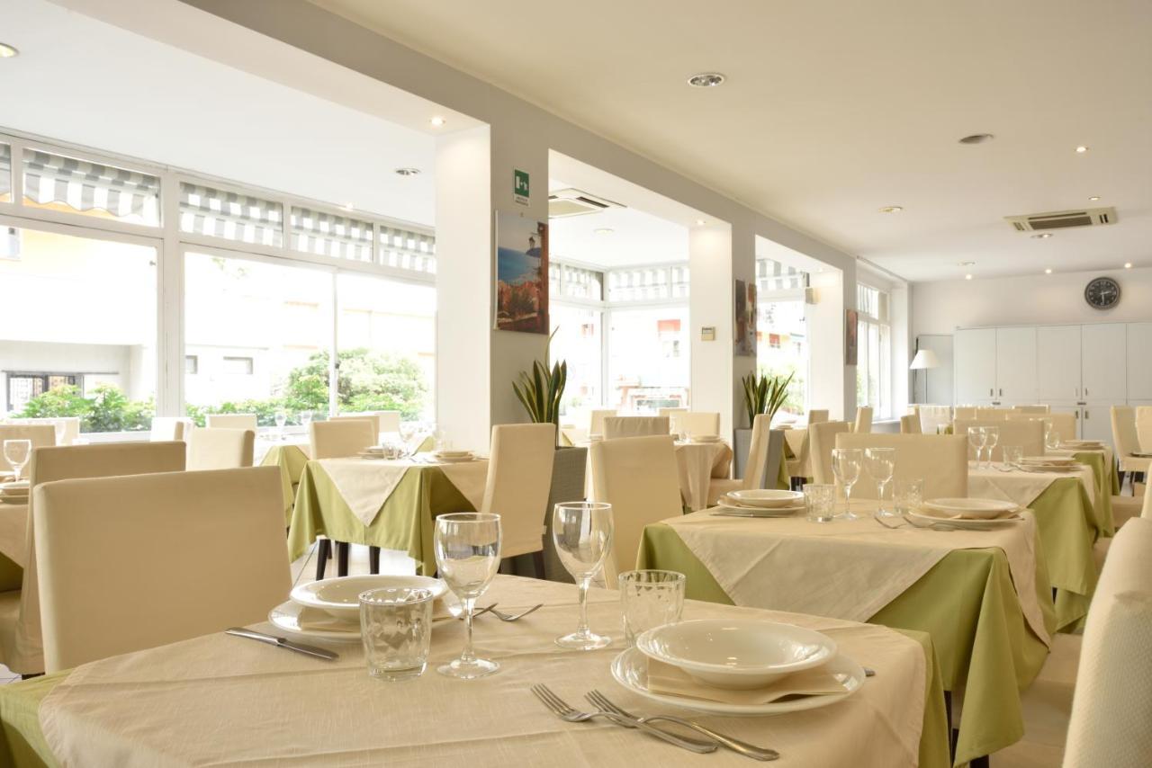 Hotel Ristorante La Marina Mhotelsgroup San Bartolomeo Al Mare Exterior photo